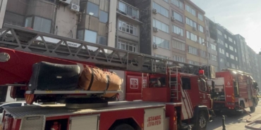 bilecik-haber_kadikoy-de-6-katli-binada-cikan-yangin-sonduruldu-48442.jpg