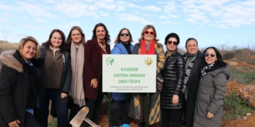 bilecik-haber_kagider-kocaeli-de-2-bin-fidani-toprakla-bulusturdu-52408.jpg
