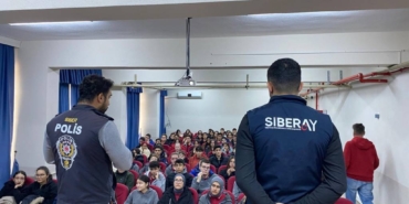 bilecik-haber_karacabey-de-lise-ogrencilerine-siber-guvenlik-egitimi-verildi-50088.jpg
