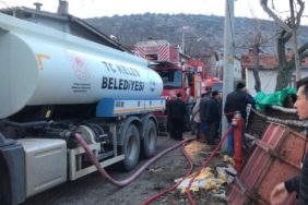 bilecik-haber_keles-te-evde-cikan-yangin-sonduruldu-48663.jpg