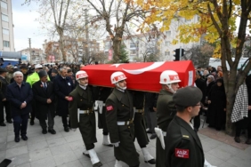 bilecik-haber_kibris-gazisi-altinaz-edirne-de-son-yolculuguna-ugurlandi-48657.jpg