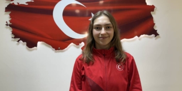 bilecik-haber_kilo-vermek-icin-basladigi-badmintonda-zirveyi-hedefliyor-53091.jpg