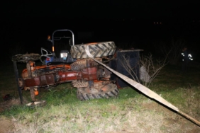 bilecik-haber_kocaeli-de-traktor-devrildi-1-kisi-oldu-1-kisi-yaralandi-49185.jpg