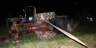 bilecik-haber_kocaeli-de-traktor-devrildi-1-kisi-oldu-1-kisi-yaralandi-49185.jpg