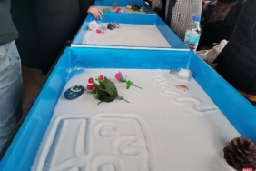 "Kum terapisi" etkinliğinde bir araya geldiler