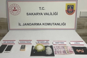 bilecik-haber_sakarya-da-evinde-uyusturucu-ele-gecirilen-zanli-tutuklandi-51932.jpg