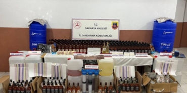 bilecik-haber_sakarya-da-kacak-ve-sahte-icki-operasyonunda-3-zanli-gozaltina-alindi-49175.jpg