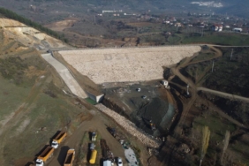 bilecik-haber_sakarya-da-su-tutan-baraj-ve-goletle-7-bin-dekar-tarim-arazisi-sulanacak-49041.jpg