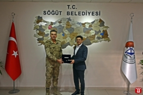 TALHA KOMUTANDAN FERHAT BAŞKANA ZİYARET