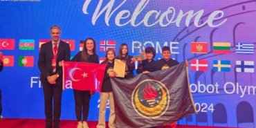 bilecik-haber_ted-ronesans-koleji-girisimcileri-roma-dan-sampiyonlukla-dondu-47989.jpg