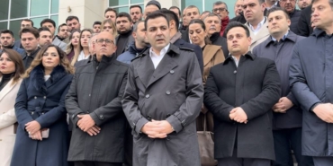 bilecik-haber_tekirdag-da-belediye-meclis-uyesini-oldurdugu-iddia-edilen-saniklar-hakim-karsisinda-49993.jpg
