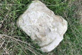 bilecik-haber_tekirdag-da-roma-donemine-ait-oldugu-degerlendirilen-antik-sutun-basligi-ele-gecirildi-53090.jpg