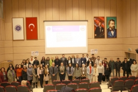 bilecik-haber_tekirdag-da-uluslararasi-siyaset-bilimi-ve-kamu-yonetimi-sempozyumu-yapildi-47563.jpg