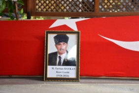 bilecik-haber_tekirdag-da-vefat-eden-kore-gazisi-son-yolculuguna-ugurlandi-52131.jpg