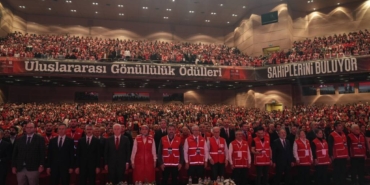bilecik-haber_turk-kizilayin-kirmizi-yelek-uluslararasi-gonulluluk-odulleri-sahiplerini-buldu-48953.jpg