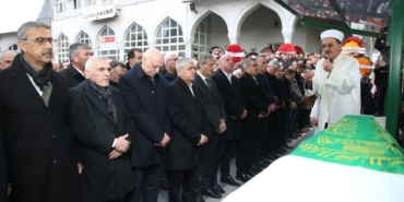 bilecik-haber_tzob-genel-baskani-bayraktar-in-vefat-eden-agabeyinin-cenazesi-sakarya-da-defnedildi-48832.jpg