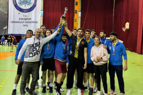 Üniversite Voleybol Takımlarından Başarı