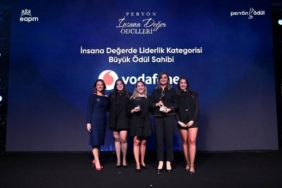 bilecik-haber_vodafone-a-peryon-den-buyuk-odul-50594.jpg