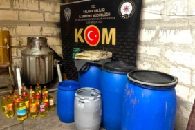 bilecik-haber_yalova-da-70-litre-sahte-alkol-ele-gecirildi-48678.jpg