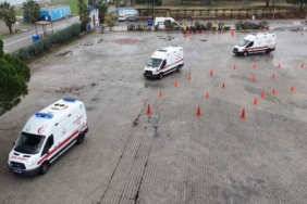 bilecik-haber_yalova-da-ambulans-surus-guvenligi-yarismasi-duzenlendi-48265.jpg