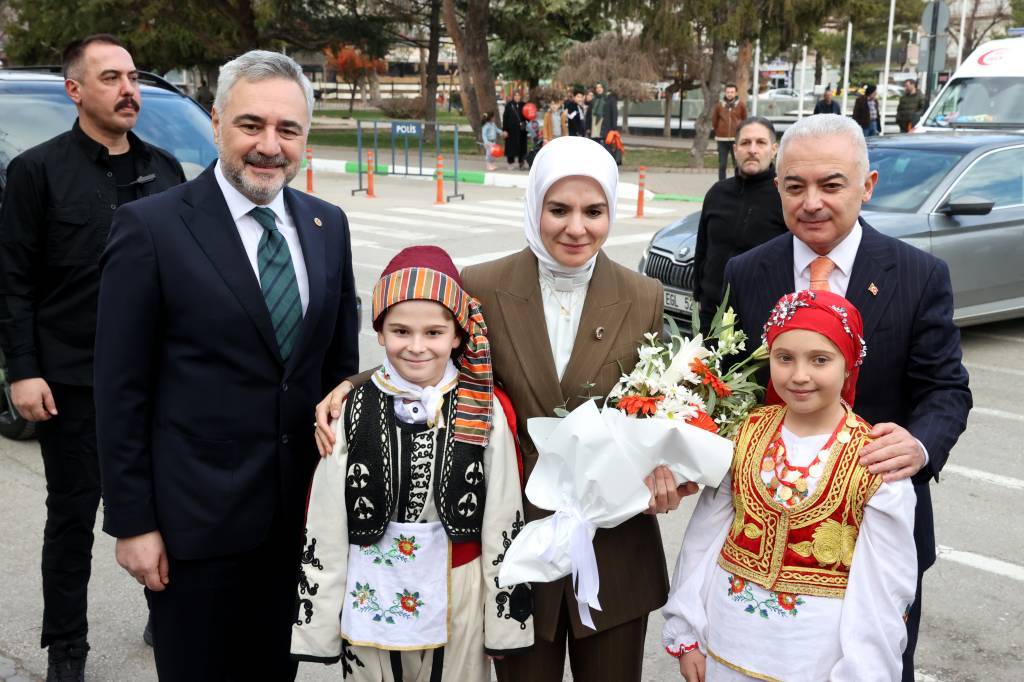 bilecik-haber_aile-ve-sosyal-hizmetler-bakani-goktas-kirklareli-nde-ziyaretlerde-bulundu-57221.jpg