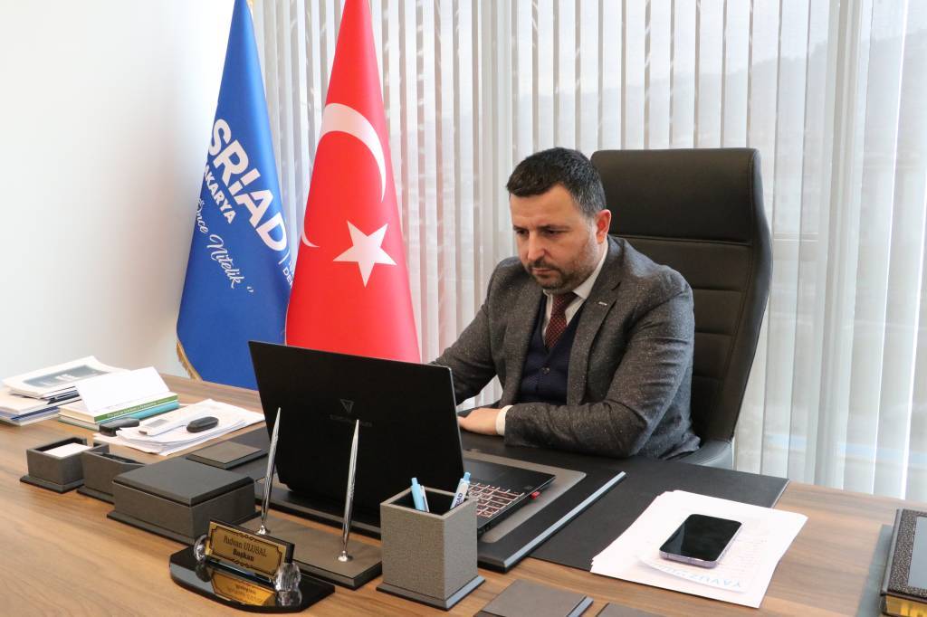 bilecik-haber_asriad-sakarya-sube-baskani-ulusal-aa-nin-yilin-kareleri-oylamasina-katildi-57111.jpg