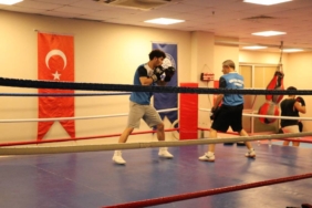 bilecik-haber_azerbaycanli-asad-milli-takim-formasiyla-ringlerde-mucadele-etmenin-hayalini-kuruyor-53789.jpg