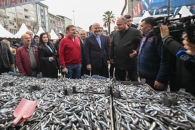 bilecik-haber_bahcelievler-de-geleneksel-hamsi-festivali-duzenlendi-54099.jpg