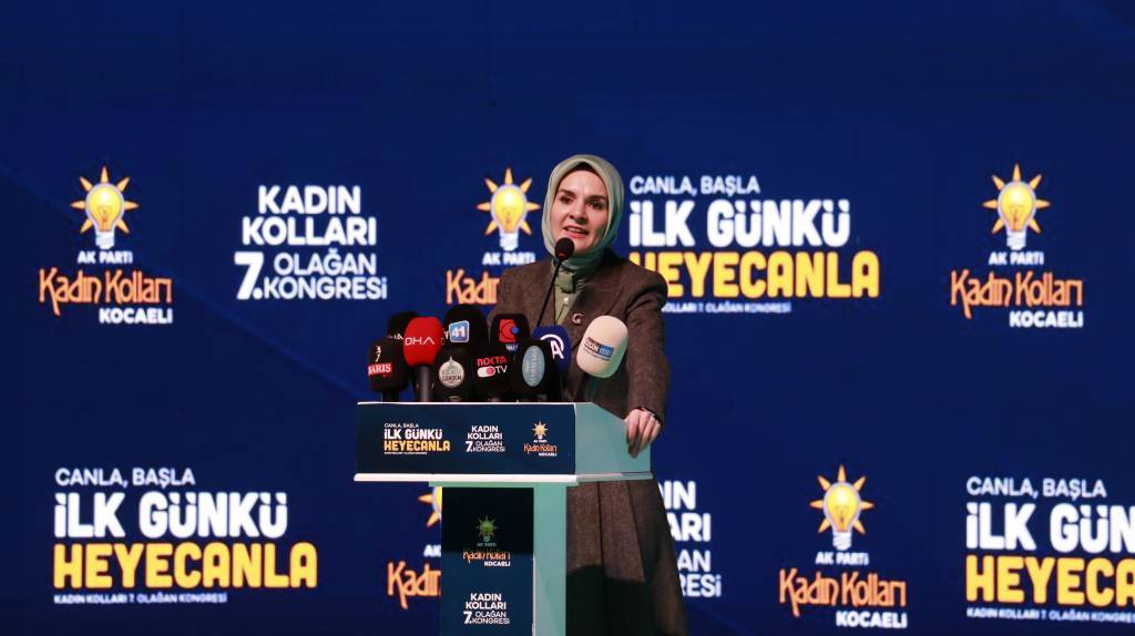 bilecik-haber_bakan-goktas-ak-parti-kocaeli-kadin-kollari-7-olagan-kongresi-nde-konustu-56398.jpg