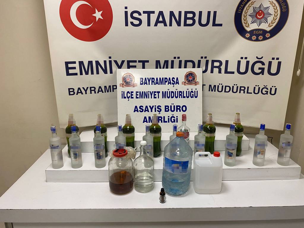 bilecik-haber_bayrampasa-da-is-yerinde-sahte-icki-ureten-zanli-gozaltina-alindi-56201.jpg
