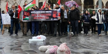 bilecik-haber_bursa-da-saglik-calisanlari-ve-hekimler-filistin-e-destek-icin-sessiz-yurudu-54057.jpg