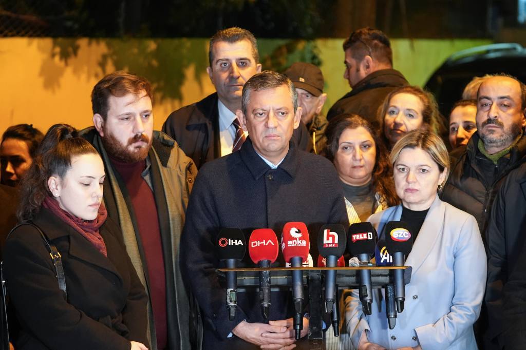 bilecik-haber_chp-genel-baskani-ozel-akpolat-i-cezaevinde-ziyaretinin-ardindan-konustu-56273.jpg