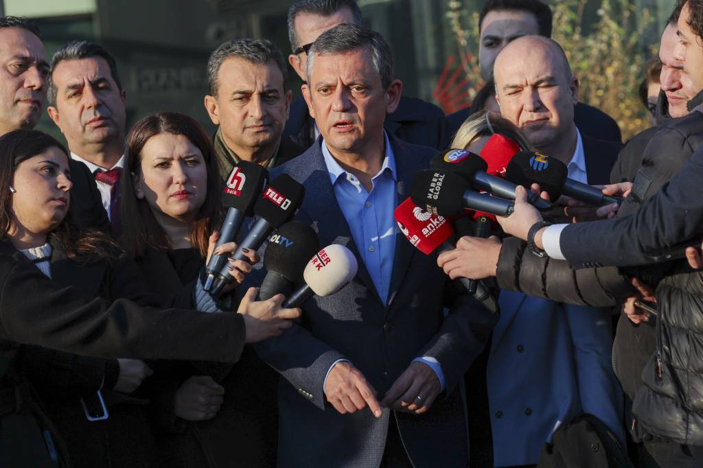 bilecik-haber_chp-genel-baskani-ozel-istanbul-daki-olaganustu-myk-toplantisinin-ardindan-konustu-56271.jpg