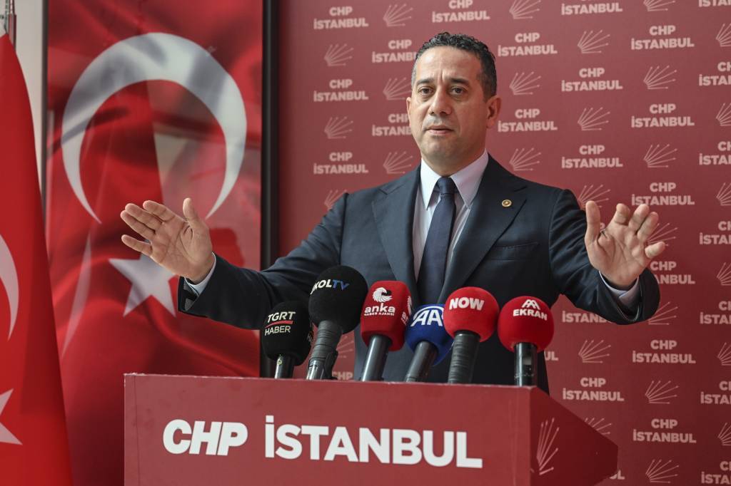 bilecik-haber_chp-grup-baskanvekili-basarir-istanbul-da-gundemi-degerlendirdi-56845.jpg
