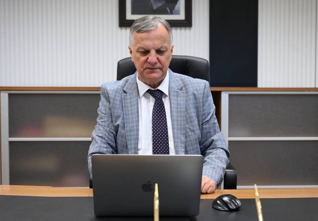 bilecik-haber_edirne-de-vali-yardimcilari-aa-nin-yilin-kareleri-oylamasina-katildi-55537.jpg