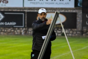bilecik-haber_karacabey-belediyespor-un-teknik-direktoru-cihan-erdil-ilk-yariyi-degerlendirdi-54509.jpg
