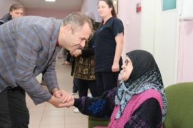 bilecik-haber_kirklareli-belediye-baskani-bulut-huzurevini-ziyaret-etti-53461.jpg