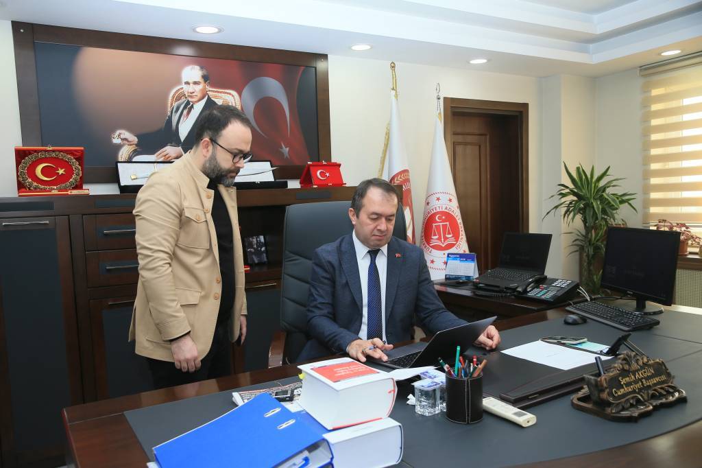bilecik-haber_kocaeli-cumhuriyet-bassavcisi-akgun-aa-nin-yilin-kareleri-oylamasina-katildi-56679.jpg