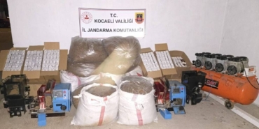 bilecik-haber_kocaeli-de-600-kilogram-kacak-tutun-ve-105-bin-800-makaron-ele-gecirildi-54327.jpg