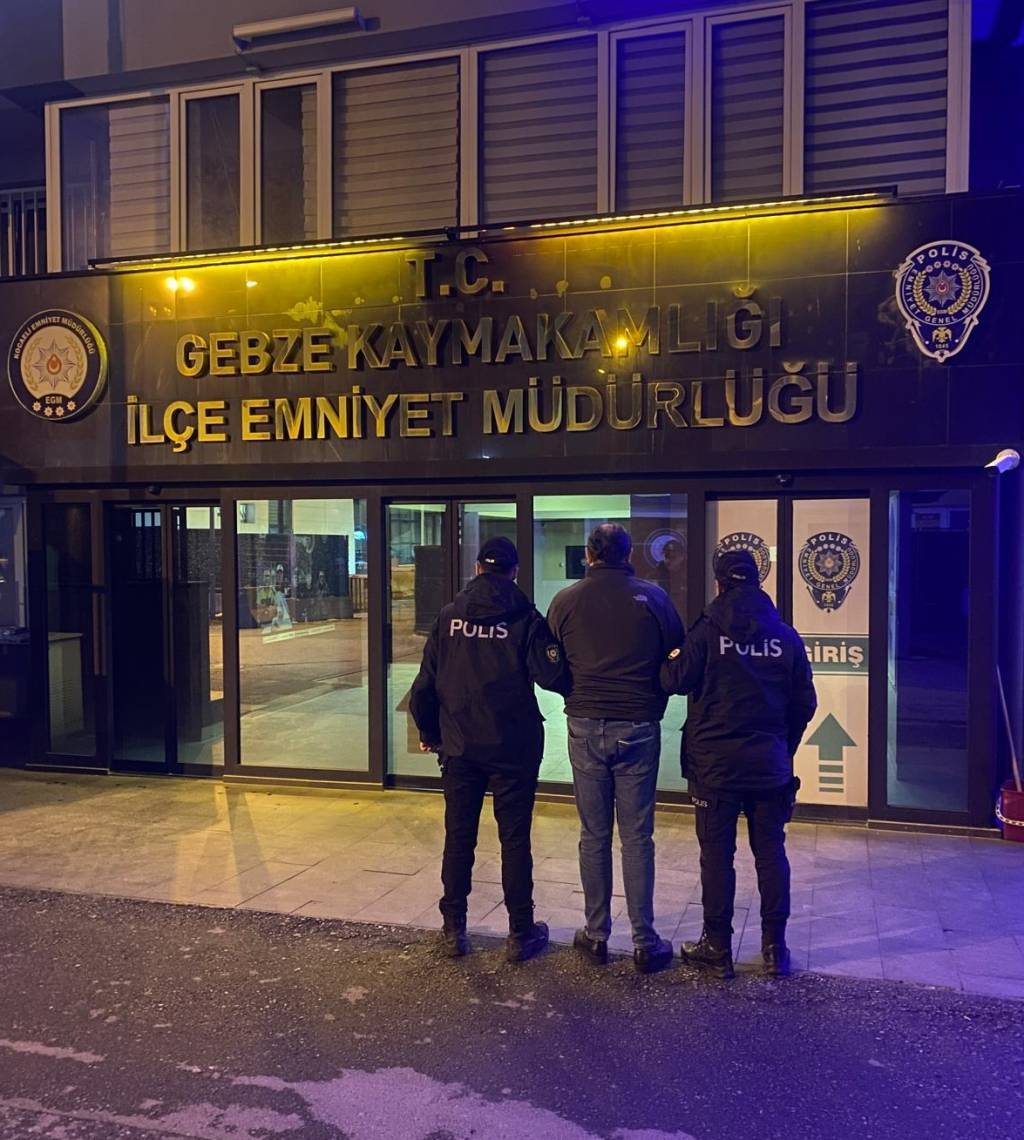 bilecik-haber_kocaeli-de-kesinlesmis-hapis-cezasi-bulunan-3-hukumlu-yakalandi-55673.jpg