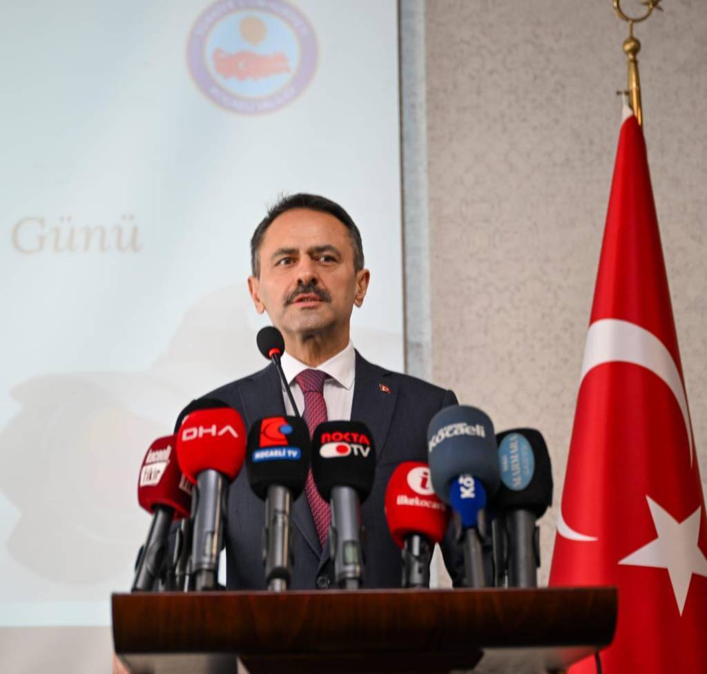 bilecik-haber_kocaeli-valisi-aktas-gazetecilerle-bulustu-55025.jpg