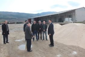 Köydeki çalışmaları yerinde inceledi