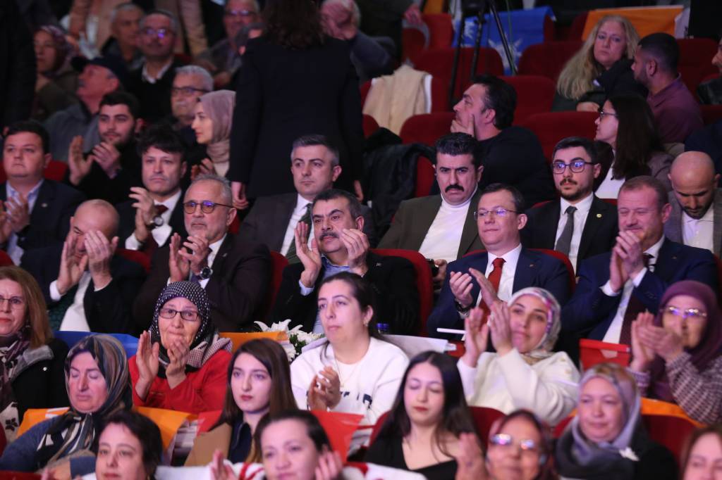bilecik-haber_milli-egitim-bakani-tekin-ak-parti-canakkale-il-baskanligi-nin-8-olagan-kongresi-nde-konustu-57319.jpg