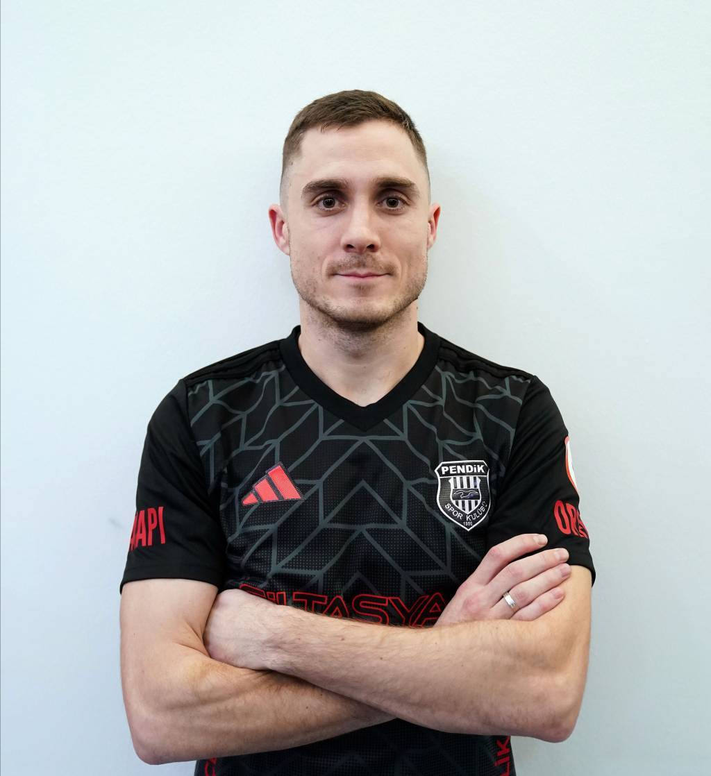 bilecik-haber_pendikspor-djordje-denic-i-kadrosuna-katti-57318.jpg