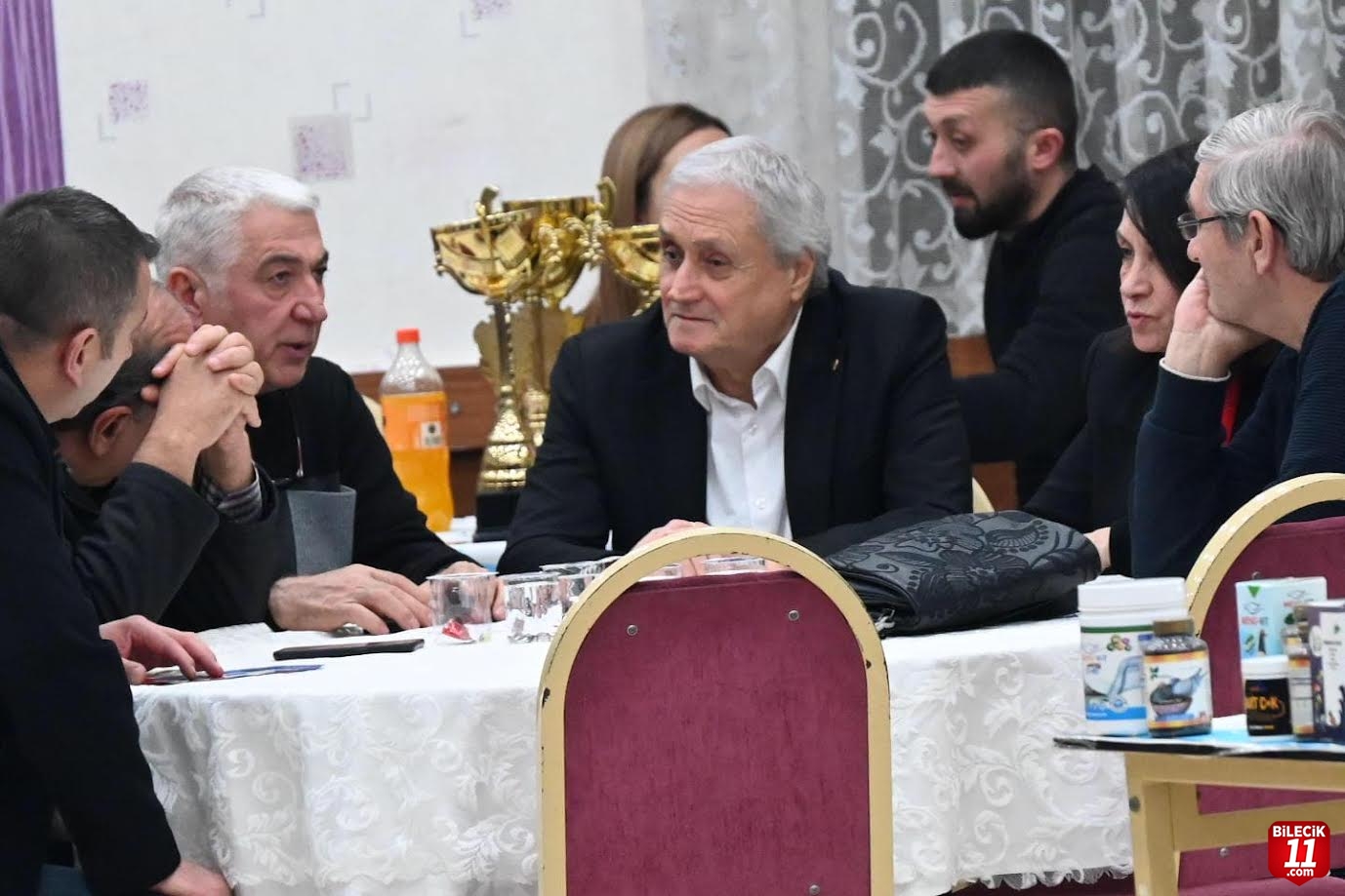 POSTA GÜVERCİNLERİ KUPALARI KAPTI