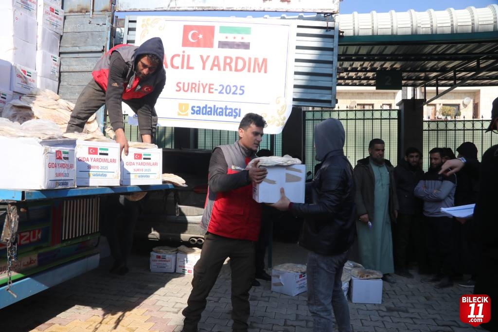 Sadakataşı Derneğinden İdlib'de 600 aileye kumanya yardımı
