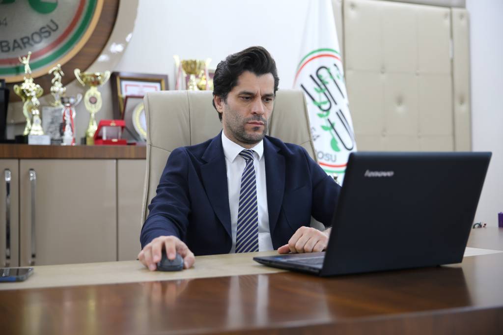 bilecik-haber_sakarya-barosu-baskani-adiyaman-aa-nin-yilin-kareleri-oylamasina-katildi-57727.jpg