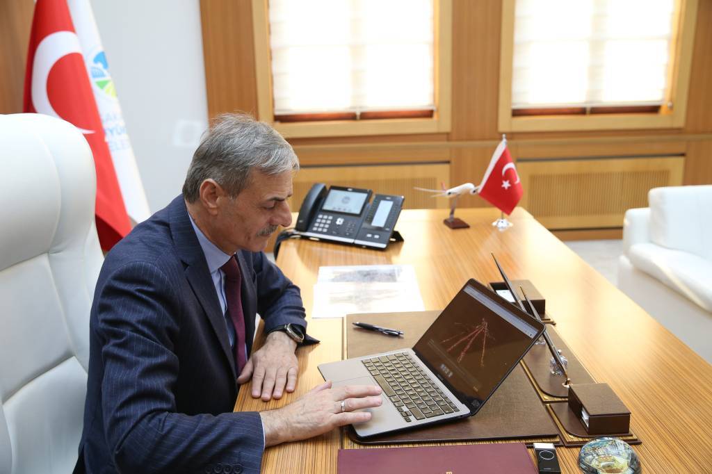 bilecik-haber_sakarya-buyuksehir-belediye-baskani-alemdar-aa-nin-yilin-kareleri-oylamasina-katildi-56284.jpg