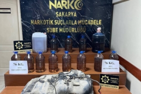 bilecik-haber_sakarya-da-cipin-yakit-deposunda-76-kilogram-likit-sentetik-uyusturucu-ele-gecirildi-54268.jpg