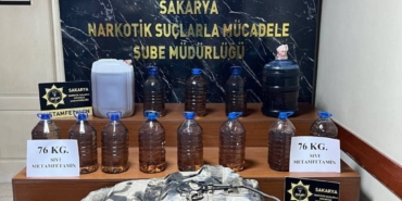 bilecik-haber_sakarya-da-cipin-yakit-deposunda-76-kilogram-likit-sentetik-uyusturucu-ele-gecirildi-54268.jpg